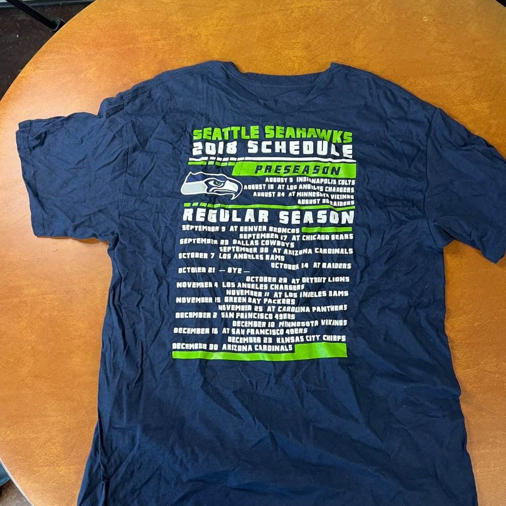 MAJESTIC Men's NFL Seattle Seahawks 2018 Schedule T-Shirt Size L #216 - Picture 4 of 5
